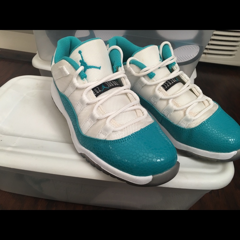 Jordan’s retro sneakers size 3Y